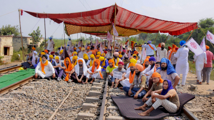 Lakhimpur incident: SKM to hold 'Rail Roko' on Oct 18 to demand dismissal, arrest of Union Minister