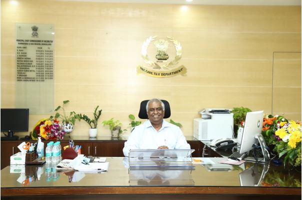 IRS Officer R. Ravichandran takes charge as Principal Chief Commissioner of Income Tax, K'taka, Goa