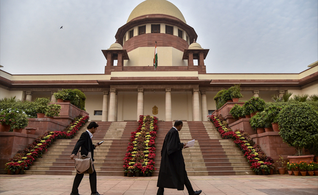 SC notice to Maharashtra on plea challenging state govt resolution on teacher posts