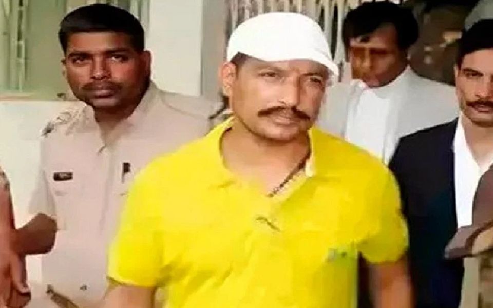 Gangster Sanjeev Maheshwari Jeeva shot dead on Lucknow court premises