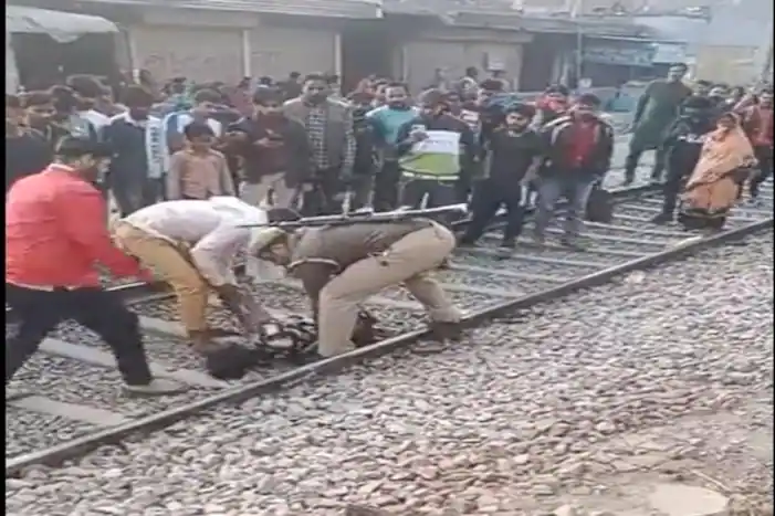UP vendor run over by train, loses leg after police 'throw' his belongings on tracks