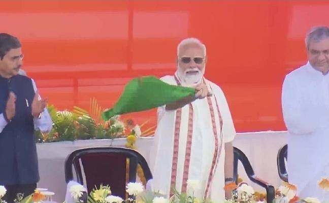 PM Narendra Modi inaugurates new Pamban bridge in TN