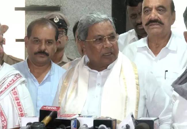 Congress govt to undertake caste re-enumeration in Karnataka; party top brass discusses stampede