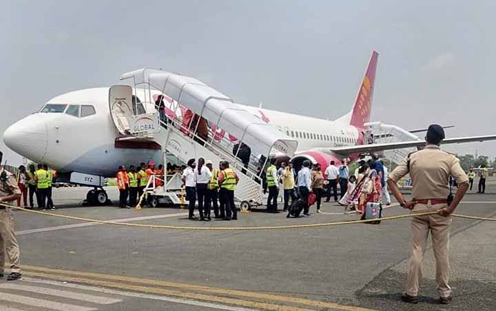 Delhi-bound Spicejet flight catches fire soon after take off from Patna airport