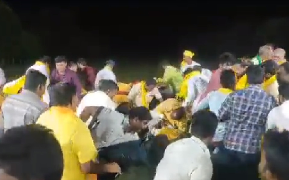 10 TDP leaders suffer minor injuries as stage collapses