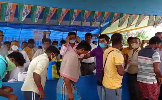 150 BJP workers undergo 'sanitisation' before joining TMC