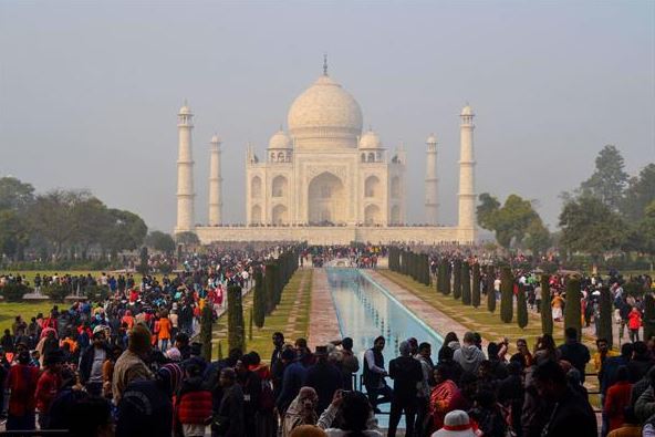 shah-jahan-s-death-anniversary-free-entry-at-taj-mahal-for-3-days-from