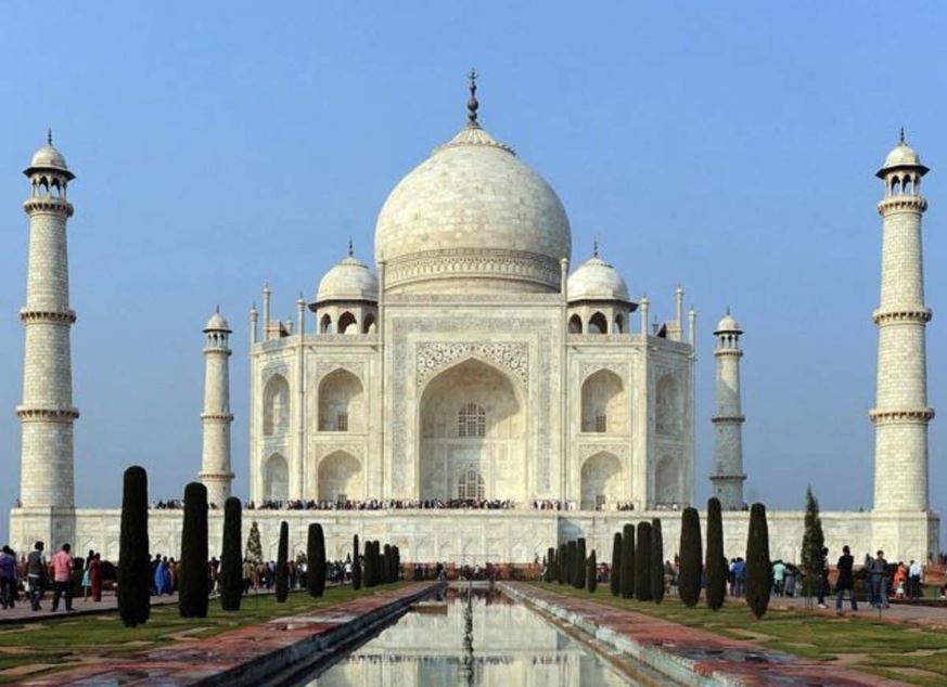 Screening of tourists begins at Taj Mahal, other tourist sites in Agra amid fresh Covid scare