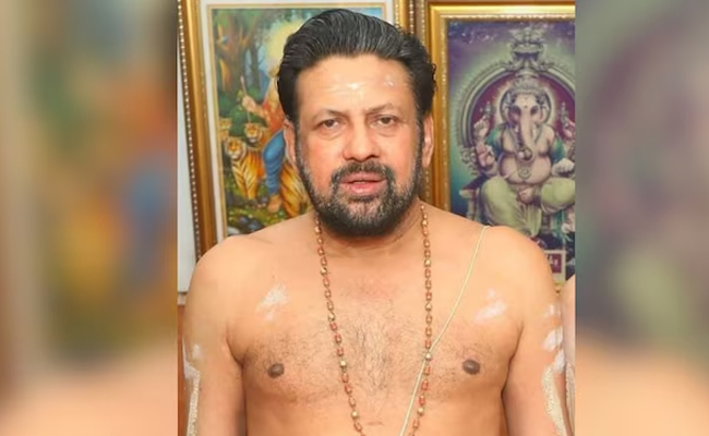 Sabarimala: Arrested tantri complains of uneasiness, shifted to hospital