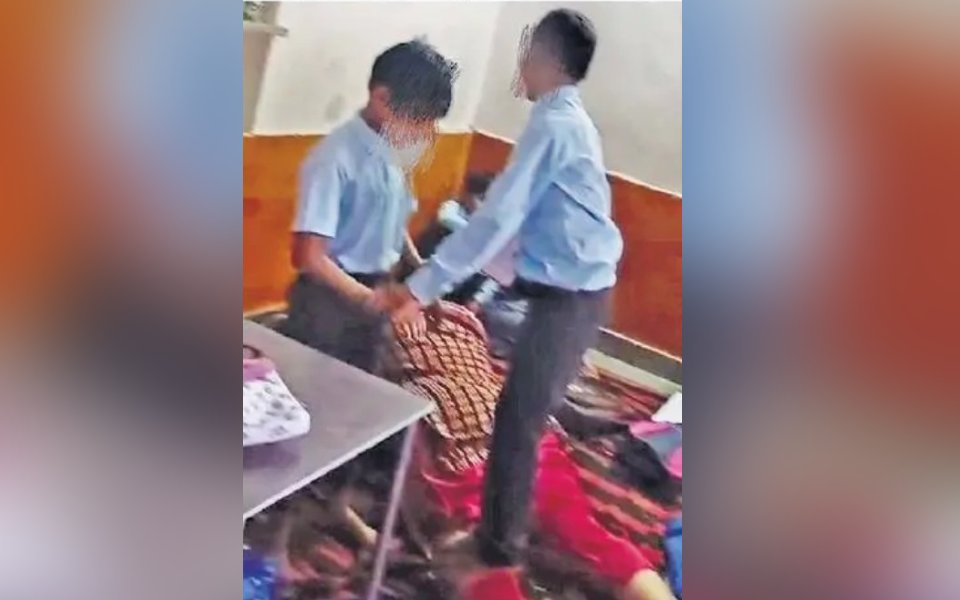 Govt teacher in Jaipur suspended for 'getting massage' by student in class