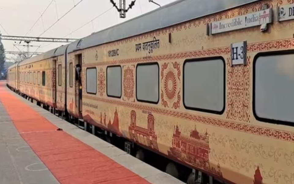 90 passengers of special train complain of food poisoning, treated at Pune station