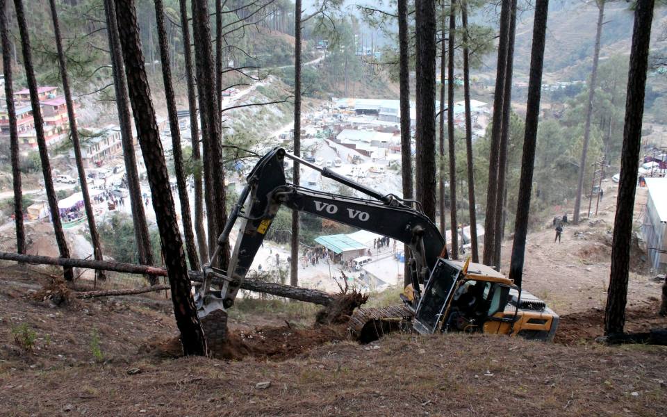 Day 7: Vertical hole, new road planned to reach 41 workers trapped in collapsed Uttarkashi tunnel