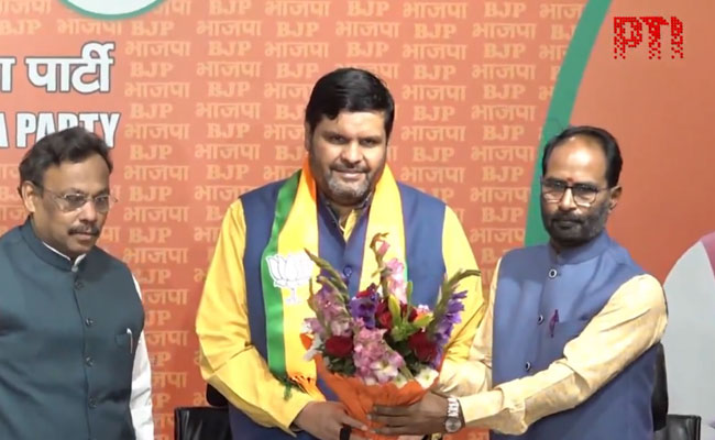 Gourav Vallabh quits Congress, joins BJP