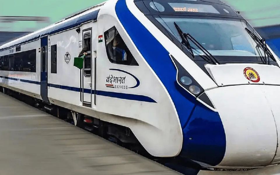 Hazrat Nizamuddin-bound Vande Bharat Express gets delayed by 11 hours; passengers protest