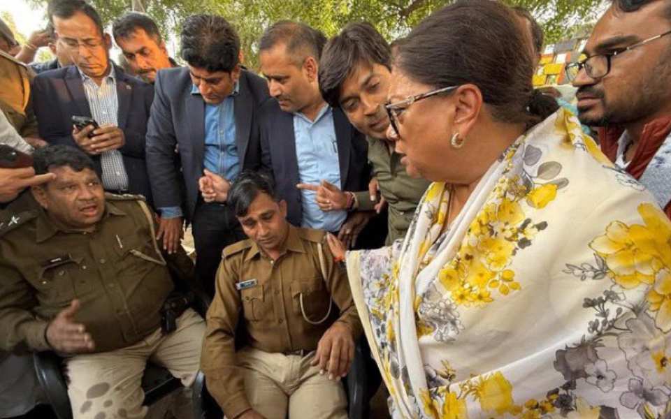 Car part of Vasundhara Raje's convoy overturns, 3 cops sustain minor injuries