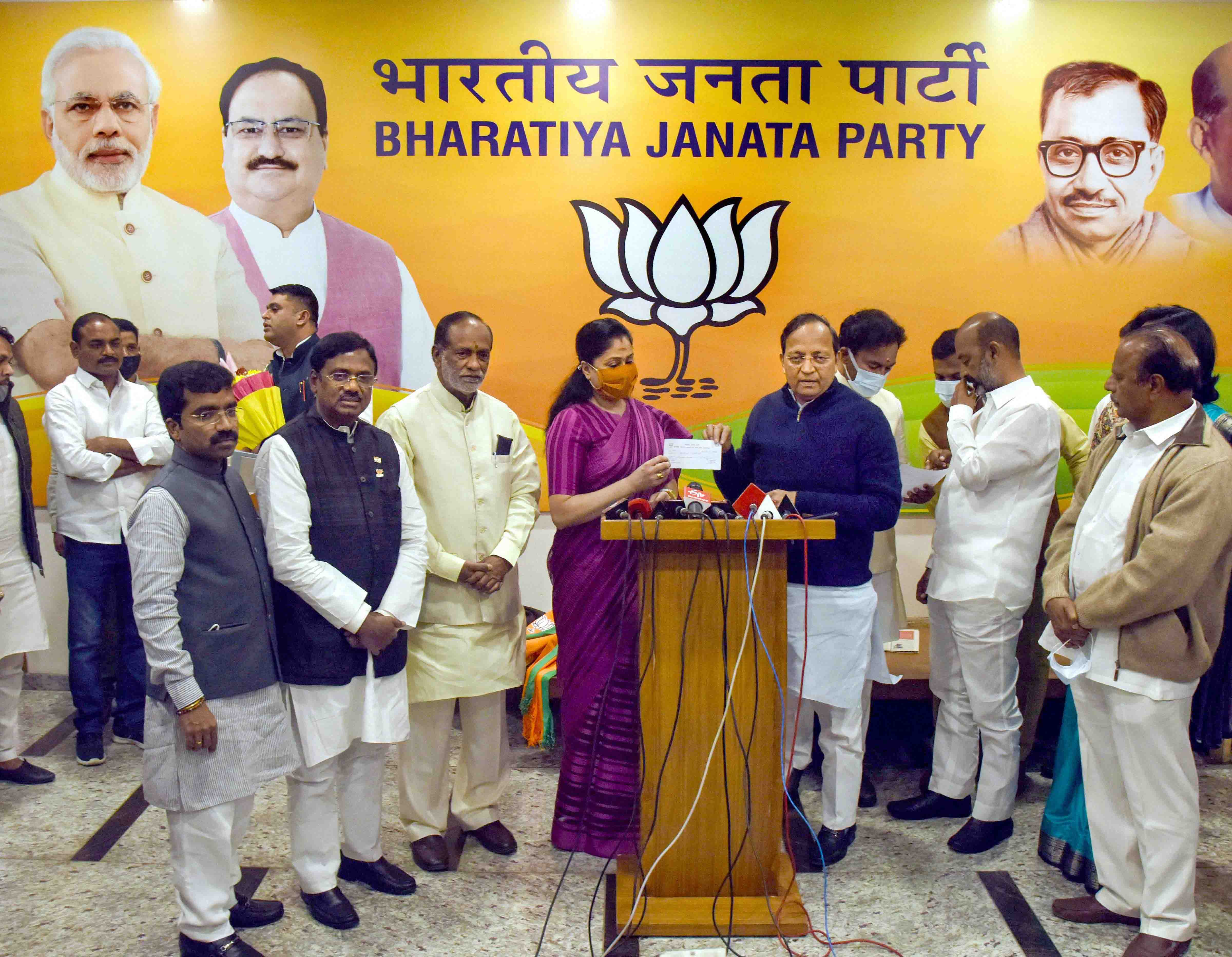 Actor-turned-politician Vijayashanti returns to BJP