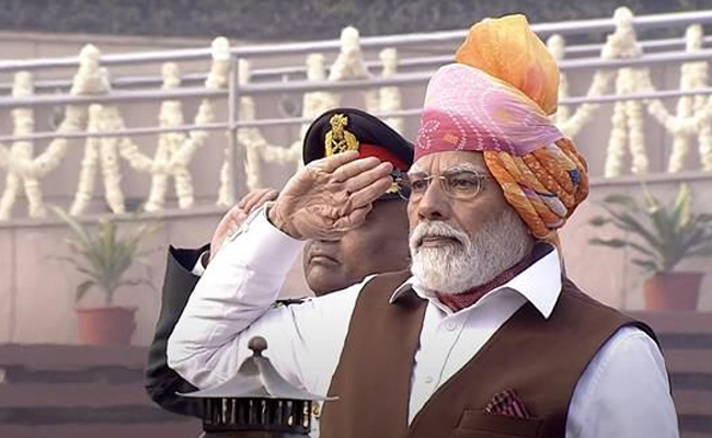 Prime Minister Modi pays tributes at National War Memorial on Republic Day