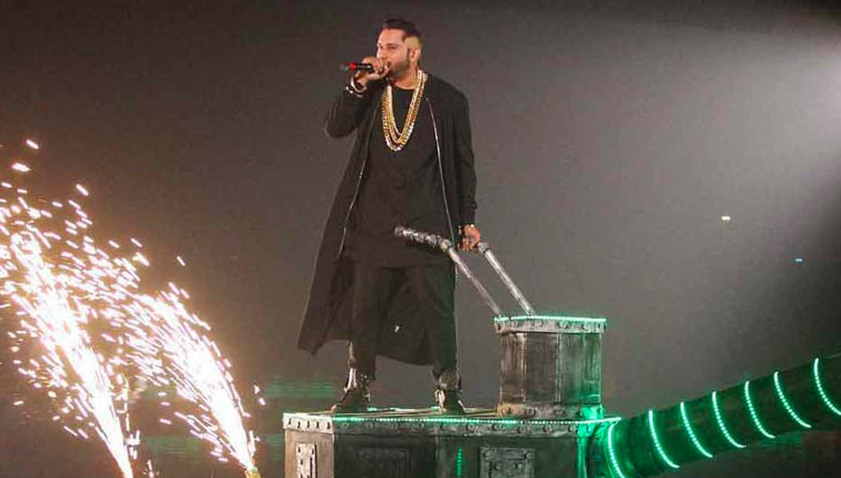 Case lodged for 'manhandling' of singer Yo Yo Honey Singh during show ...