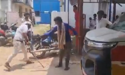 Man brutally beaten over theft suspicion, found carrying only roti, salt