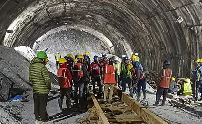 Silkyara Tunnel collapse: 21 metres drilled through rubble for labourers' rescue