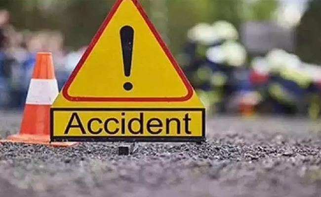 Seven killed, many injured after bus overturns in Jharkhand