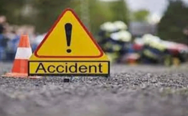 Three killed in two-vehicle crash in UP's Sitapur