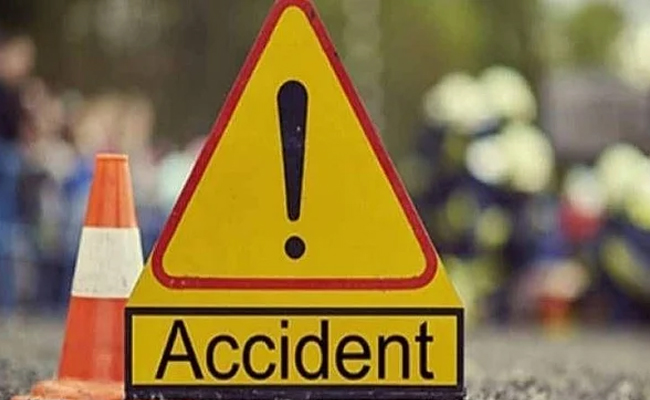 Four of family killed as car jumps divider on highway in Gujarat's Panchmahal