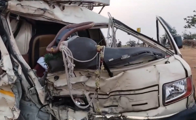 Eight devotees killed in road accident in Andhra, PM Modi condoles