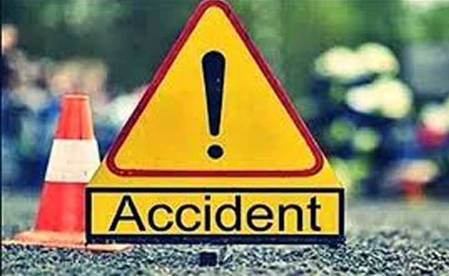 Six killed, 5 injured as passenger vehicle hits truck in Odisha