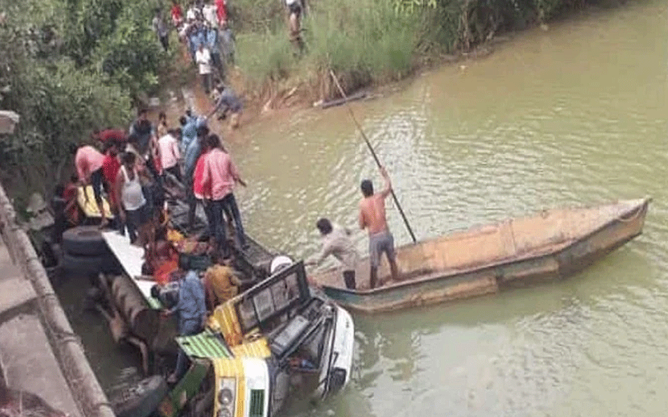 9 migrant labourers killed in road accident in Bihar