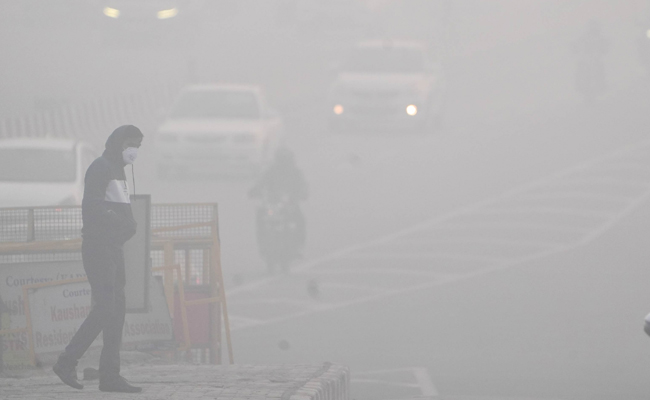 Drizzle in Delhi, air quality 'severe'