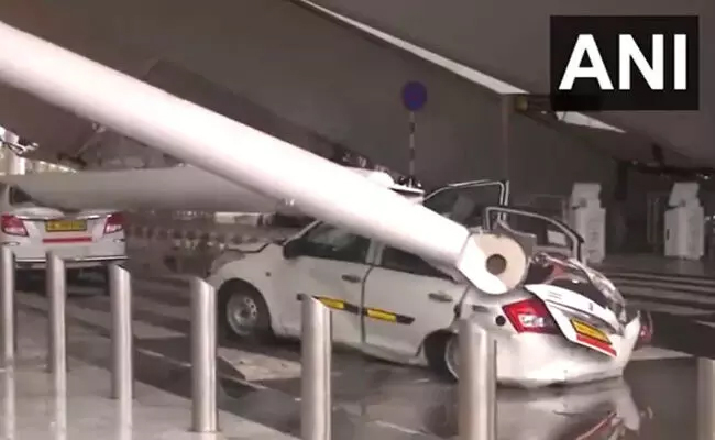One killed, five injured after portion of roof collapses at Delhi airport's T-1