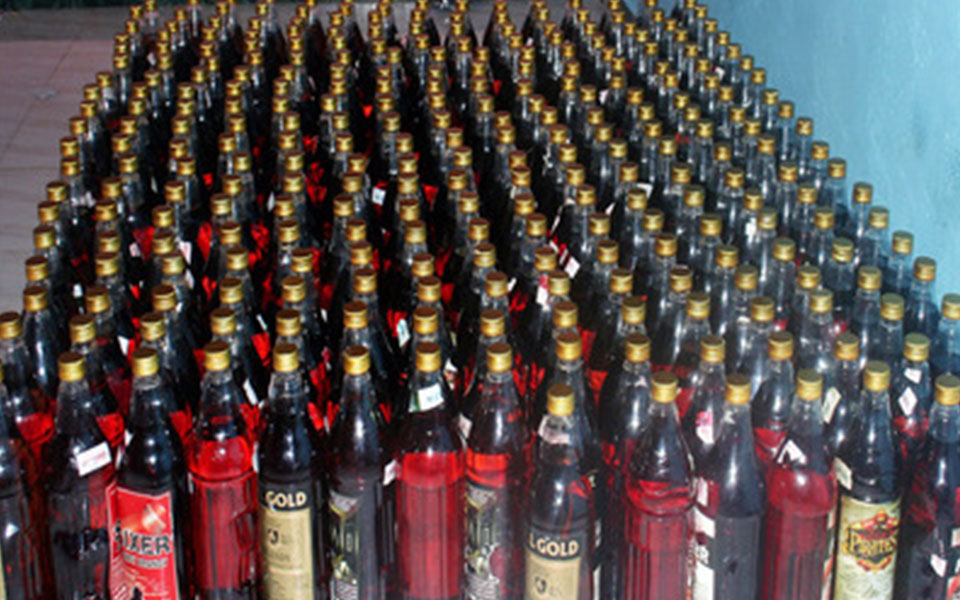 Haryana Police seizes illegal liquor headed for Gujarat