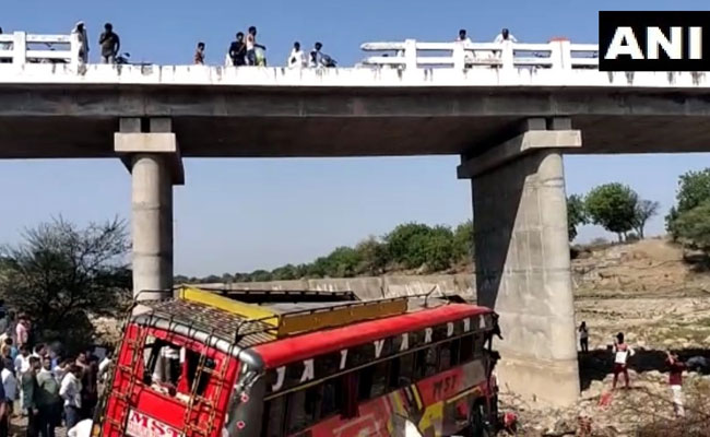 MP: 15 killed, 25 injured as bus falls from bridge in Khargone