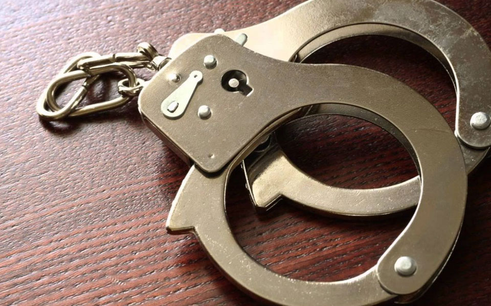 3 journalists, policeman arrested for extortion in Noida