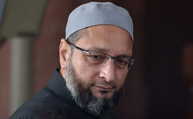 Owaisi criticises Maharashtra government over mosque demolition in Pune