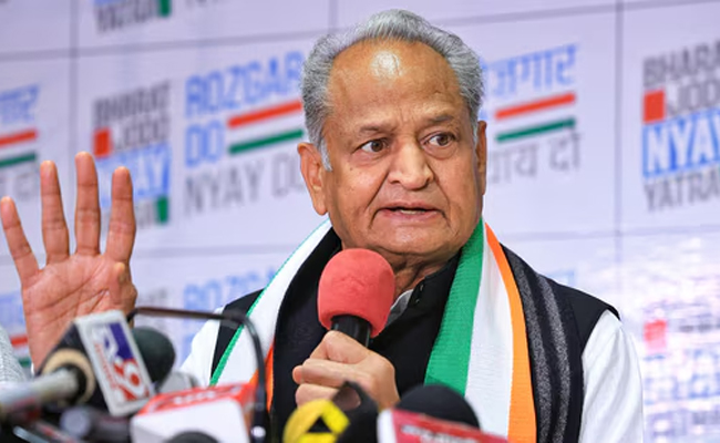 Ashok Gehlot accuses BJP-RSS of distorting history, criticises Centre's handling of farmer protest