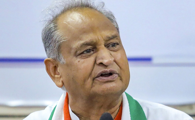 NDA govt created 'unnecessary controversy' over Manmohan Singh's cremation, memorial: Ashok Gehlot