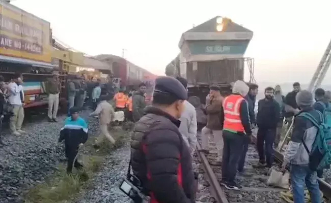 Sairang-New Delhi Rajdhani Exp mows down 7 elephants in Assam, 5 coaches derailed