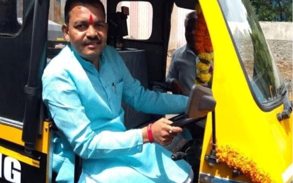 Former autorickshaw driver becomes mayor of Pimpri-Chinchwad in Maharashtra