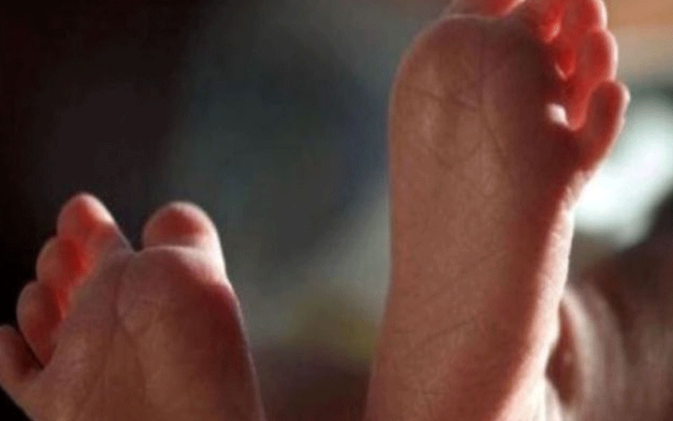 Thieves steal oxygen pipe, leaving twelve newborns gasping for air at Madhya Pradesh hospital