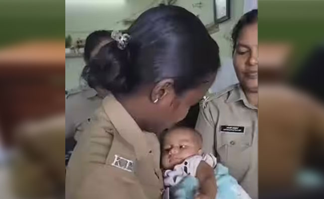 Kerala officer's heartwarming act: Breastfeeds hospitalised woman's baby