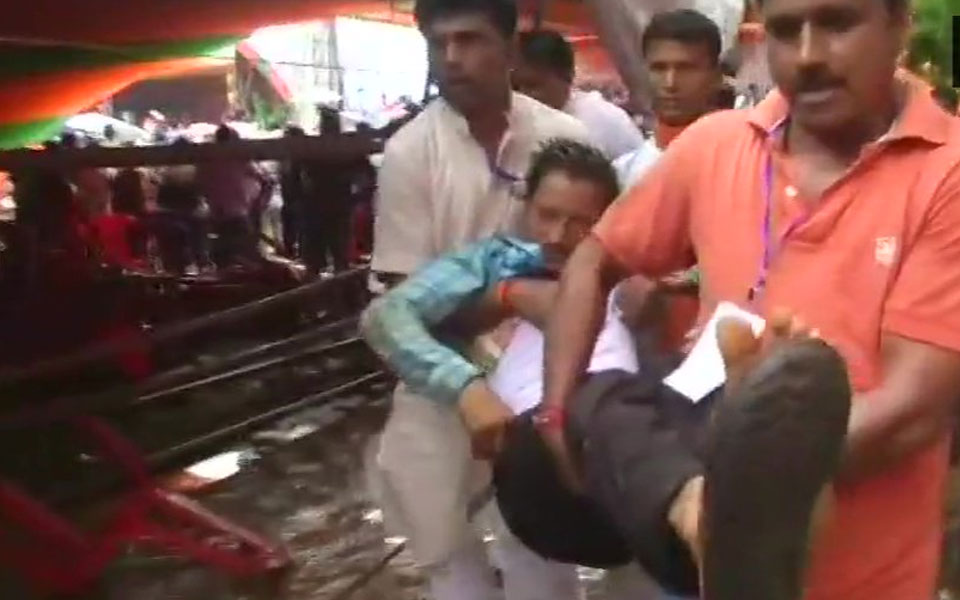 20 injured as canopy collapses during Modi's Bengal rally