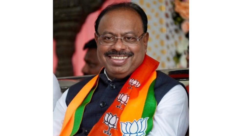 Bawankule hits back at Rahul over poll charges; says he should worry more about Congress' survival