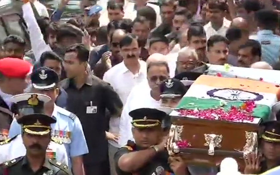 Sea of mourners bid adieu to Vajpayee