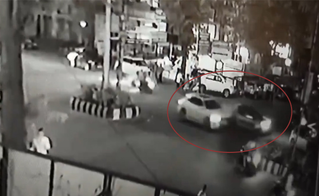 Maharashtra BJP chief Bawankule's son's Audi hits several vehicles in Nagpur; driver detained