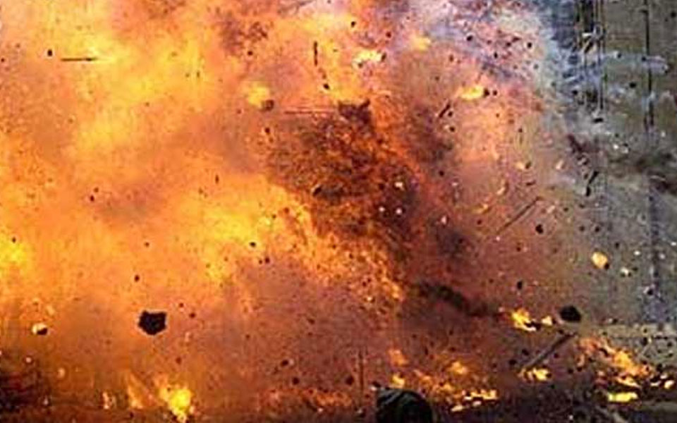 Maharashtra: Naxals trigger IED blast near polling booth