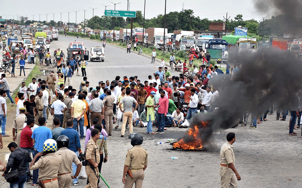 Sporadic violence mars Bharat bandh, road & rail traffic hit