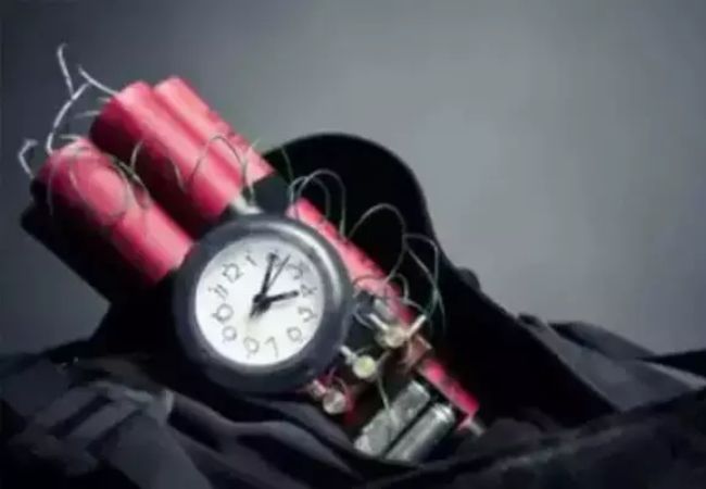 Bomb thrown at home of local BJP leader in Kannur