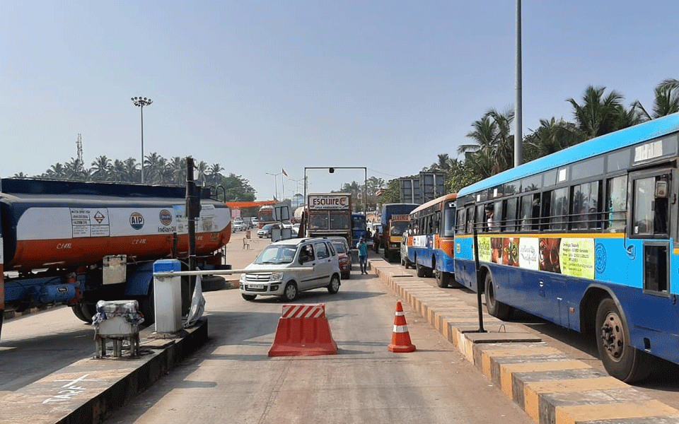 Agreement reached between Karnataka, Kerala on opening border roads, Centre tells SC